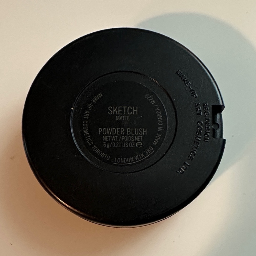 MAC Cosmetics Rich Burgundy Blush - Picture 3 of 3